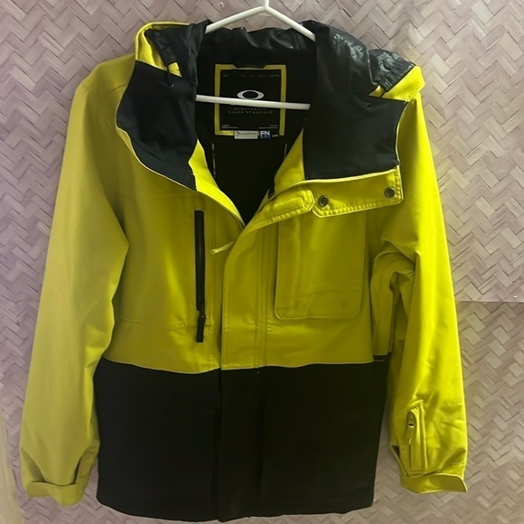 OAKLEY GREAT SCOTT BIOZONE SHELL JACKET MEN'S- size small- regular fit​ - Picture 1 of 3